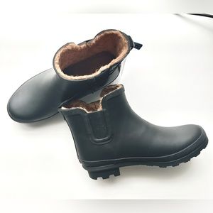 Womens Chooka Chelsea boot - NEW w/ tags